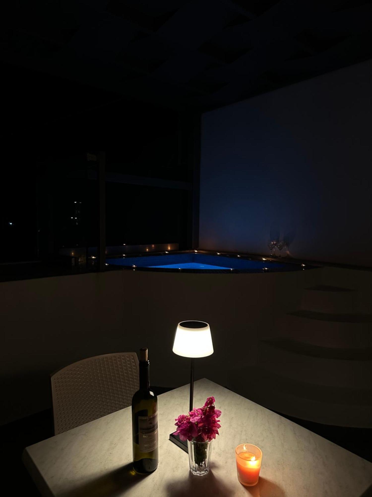 Tristhenia Aparthotel Perissa  Bagian luar foto