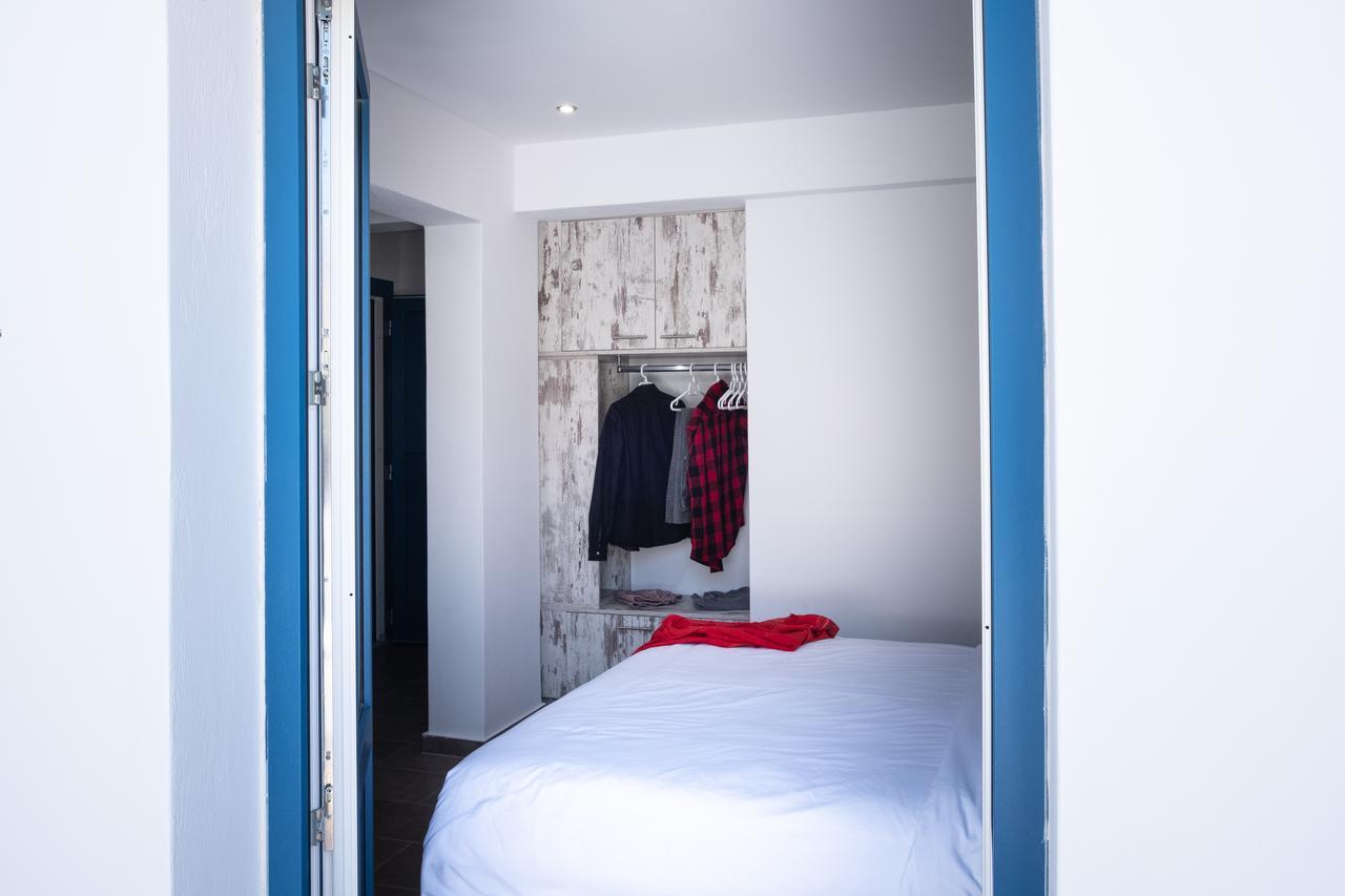 Tristhenia Aparthotel Perissa  Bagian luar foto