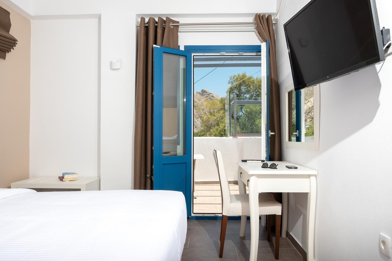 Tristhenia Aparthotel Perissa  Bagian luar foto