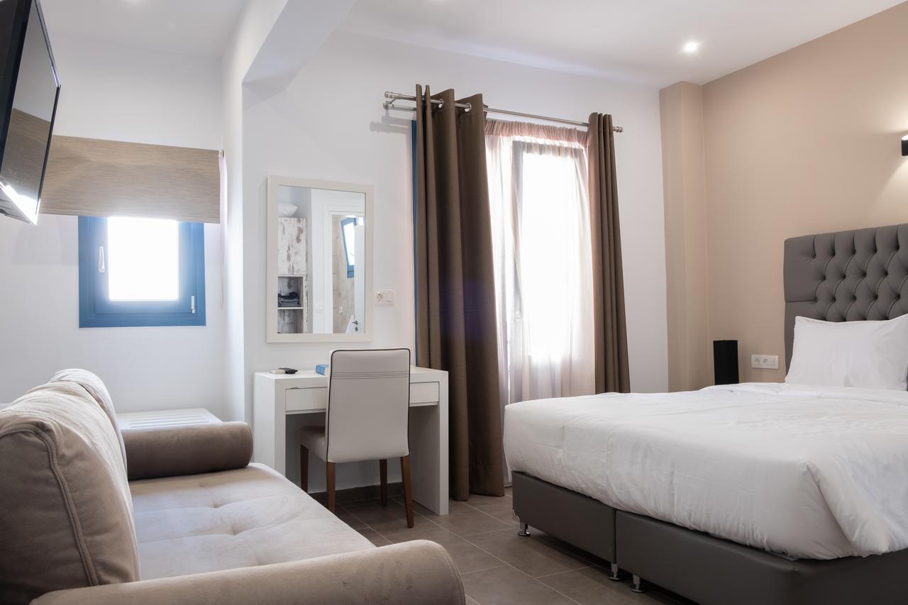 Tristhenia Aparthotel Perissa  Bagian luar foto