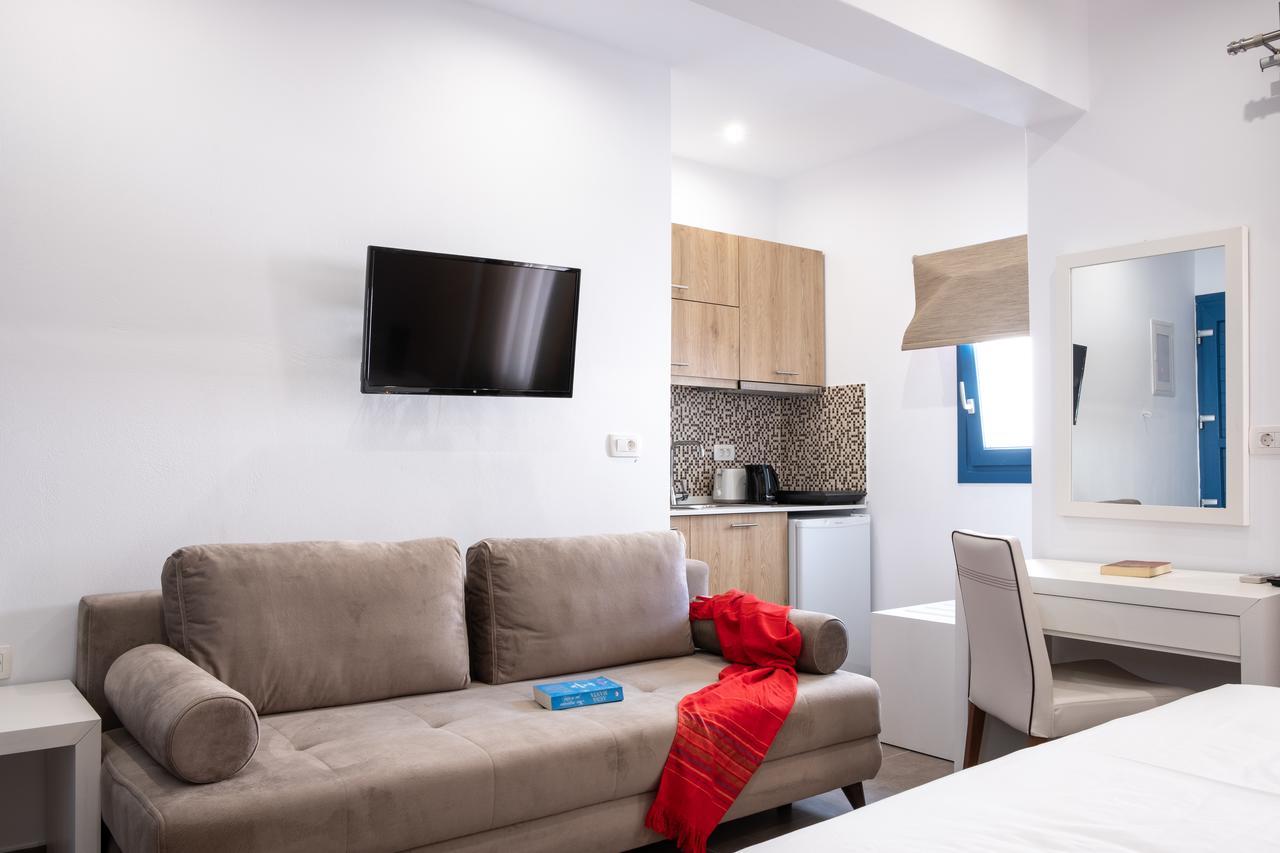 Tristhenia Aparthotel Perissa  Bagian luar foto