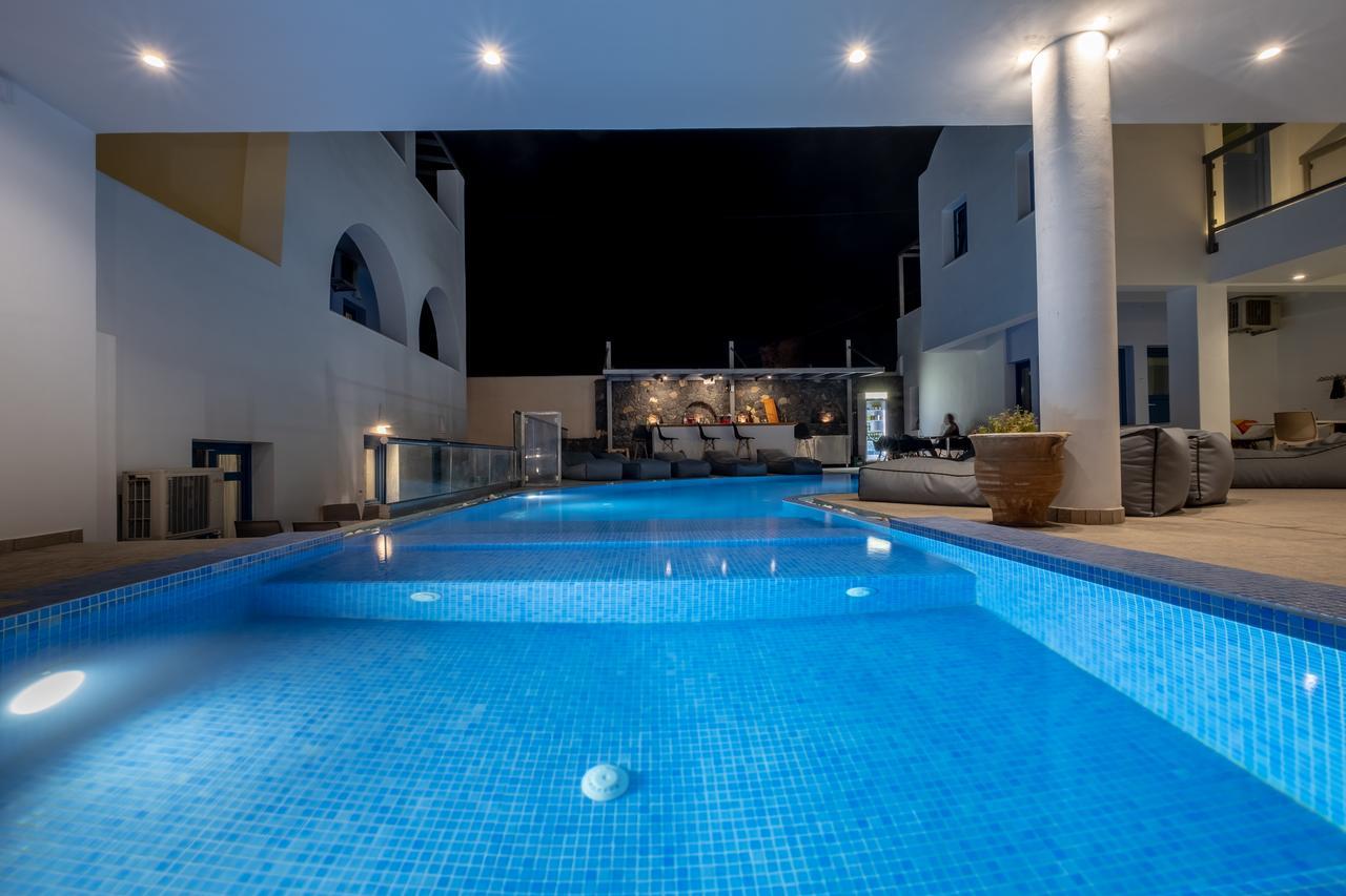 Tristhenia Aparthotel Perissa  Bagian luar foto