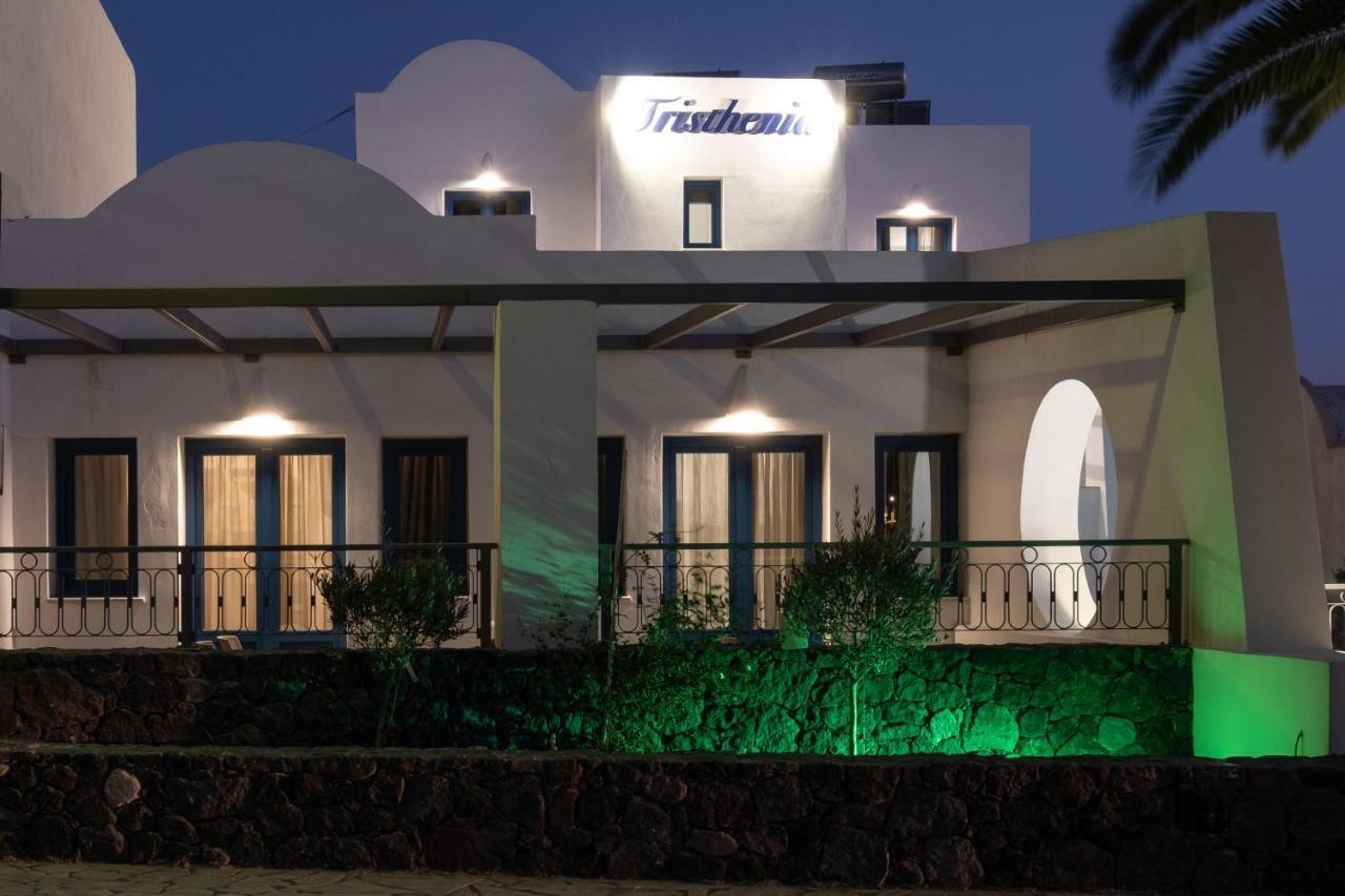 Tristhenia Aparthotel Perissa  Bagian luar foto