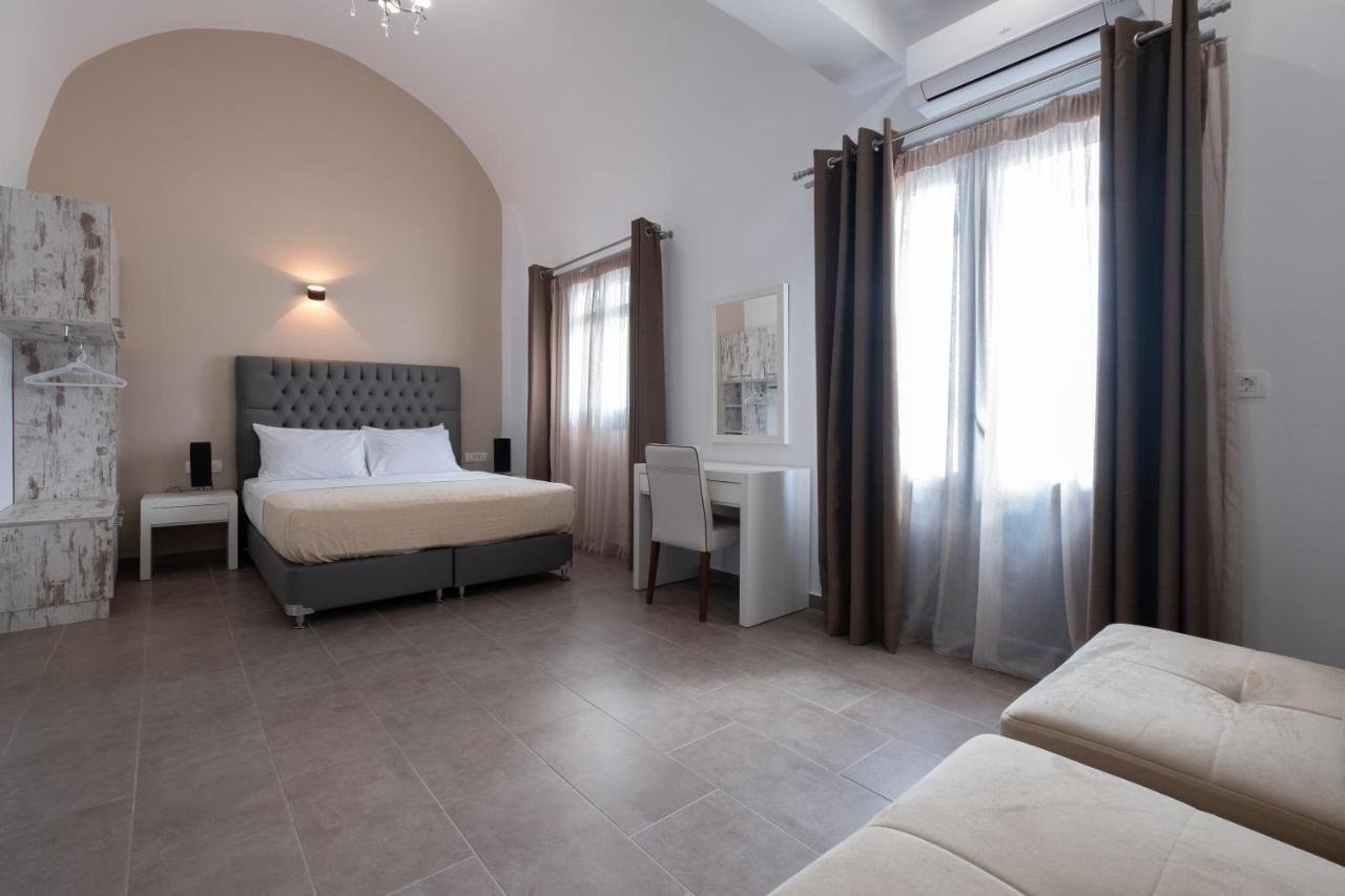 Tristhenia Aparthotel Perissa  Bagian luar foto